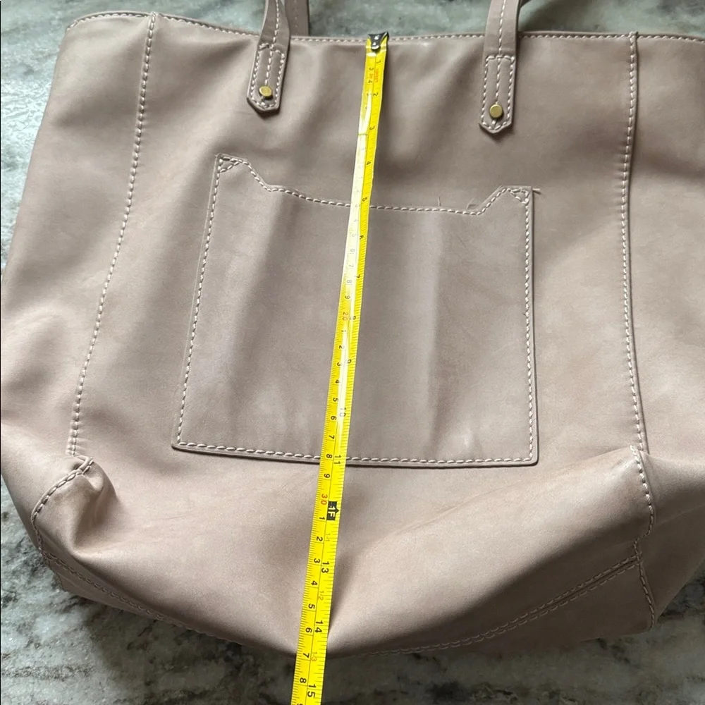 Universal Thread Tote - Picture 7 of 7